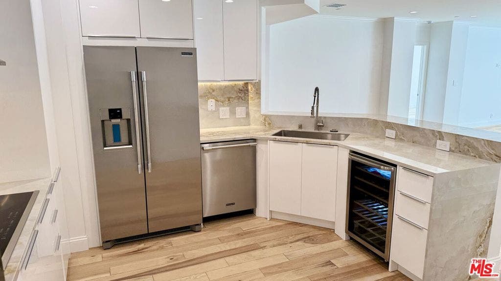 10724 Wilshire Boulevard, #1008, Los Angeles, CA 90024 10724 Wilshire Boulevard, #1008, Los Angeles, CA 90024