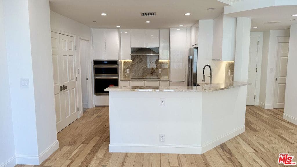 10724 Wilshire Boulevard, #1008, Los Angeles, CA 90024 10724 Wilshire Boulevard, #1008, Los Angeles, CA 90024