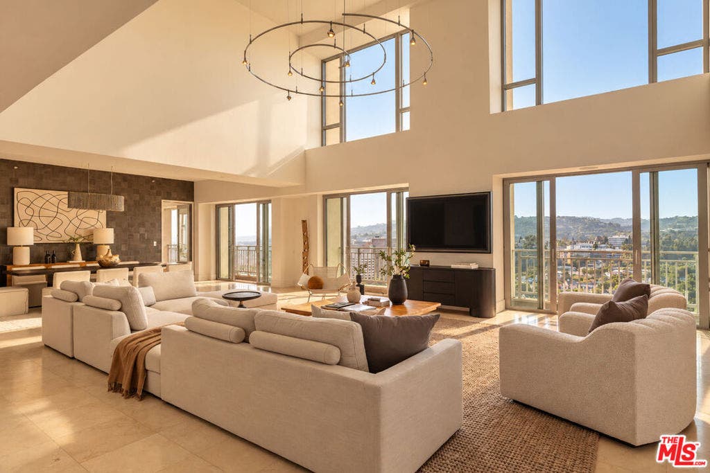 10727 Wilshire Boulevard, #PH 2, Los Angeles, CA 90024 10727 Wilshire Boulevard, #PH 2, Los Angeles, CA 90024