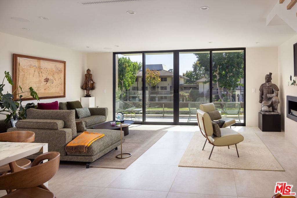 1370 Plaza De Sonadores, Santa Barbara, CA 93108