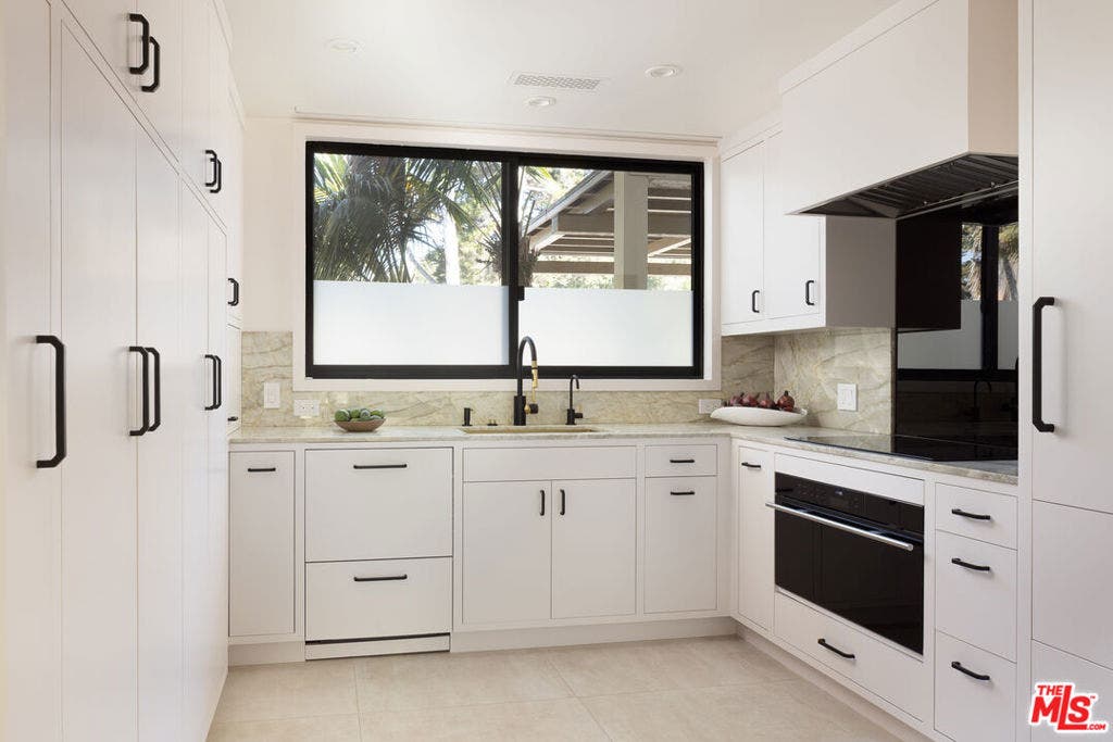1370 Plaza De Sonadores, Santa Barbara, CA 93108