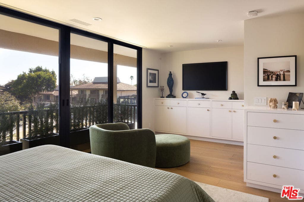 1370 Plaza De Sonadores, Santa Barbara, CA 93108