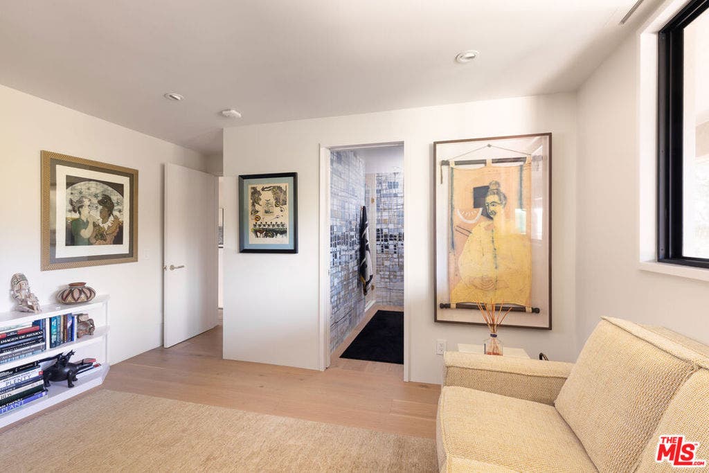 1370 Plaza De Sonadores, Santa Barbara, CA 93108