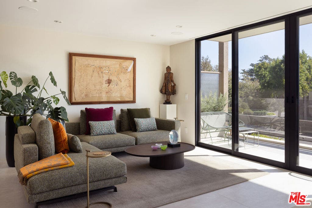1370 Plaza De Sonadores, Santa Barbara, CA 93108