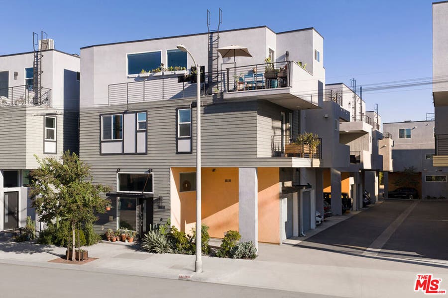 Property photo for 3030 N Coolidge Avenue, Los Angeles, CA