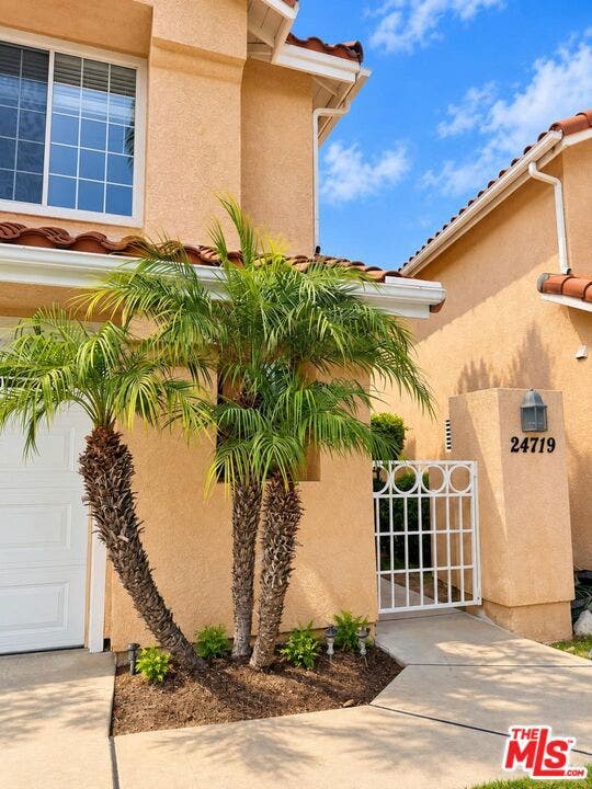Property photo for 24719 Calle Largo, Calabasas, CA