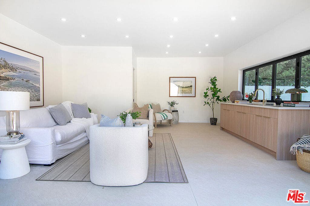 2201 Hillsboro Avenue, Los Angeles, CA 90034 ADU