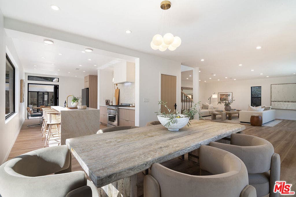 2201 Hillsboro Avenue, Los Angeles, CA 90034 Dining Area