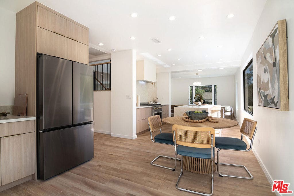 2201 Hillsboro Avenue, Los Angeles, CA 90034 Eat-in Kitchen