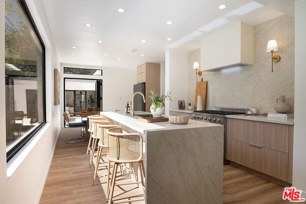2201 Hillsboro Avenue, Los Angeles, CA 90034 Kitchen
