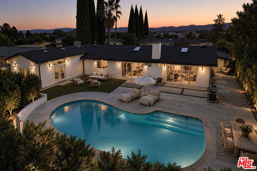 Property photo for 20877 Kelvin Place, Woodland Hills, CA