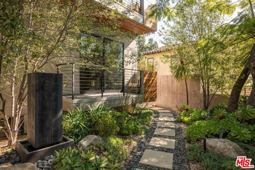 1632 Stradella Road, Los Angeles, CA 90077 1632 Stradella Road, Los Angeles, CA 90077