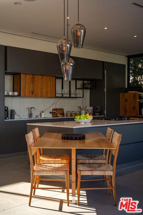 1632 Stradella Road, Los Angeles, CA 90077 1632 Stradella Road, Los Angeles, CA 90077