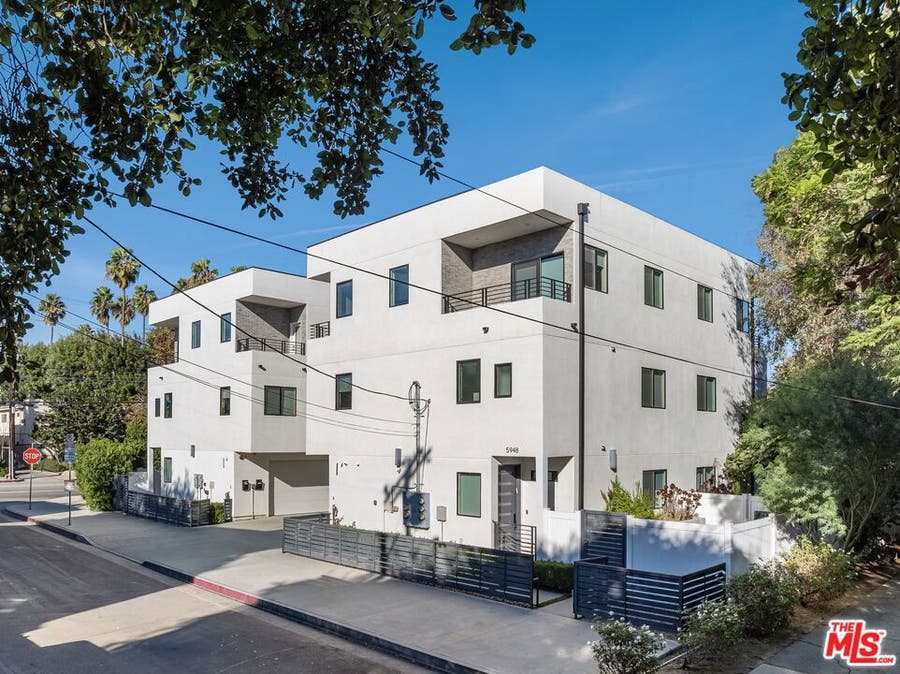 Property photo for 13822 Oxnard Street, Valley Glen, CA