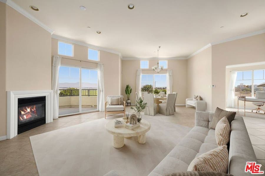Property photo for 4282 Tradewinds Drive, Oxnard, CA