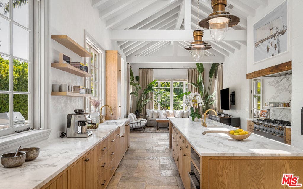 6625 Zumirez Drive, Malibu, CA 90265 6625 Zumirez Drive, Malibu, CA 90265