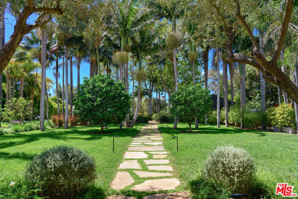 6625 Zumirez Drive, Malibu, CA 90265 6625 Zumirez Drive, Malibu, CA 90265