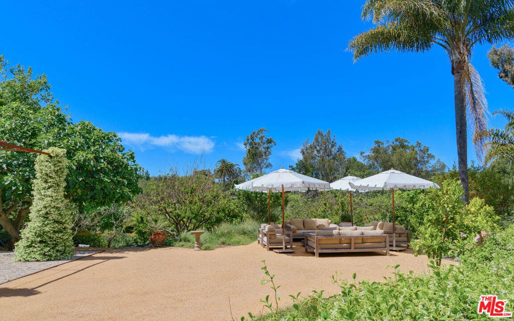 6625 Zumirez Drive, Malibu, CA 90265 6625 Zumirez Drive, Malibu, CA 90265