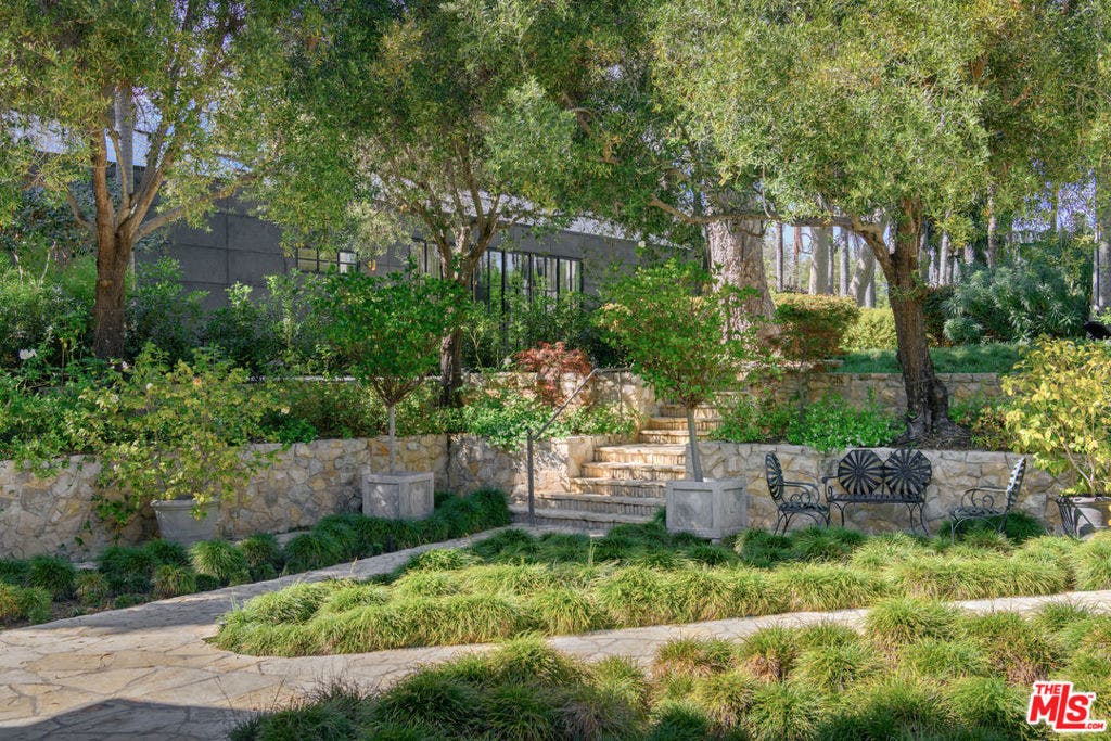 6625 Zumirez Drive, Malibu, CA 90265 6625 Zumirez Drive, Malibu, CA 90265