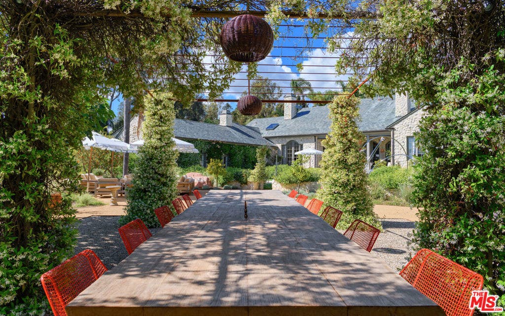 6625 Zumirez Drive, Malibu, CA 90265 6625 Zumirez Drive, Malibu, CA 90265