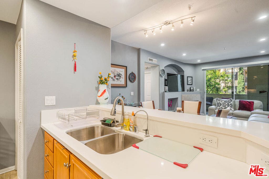 12963 Runway Road, #221, Playa Vista, CA 90094