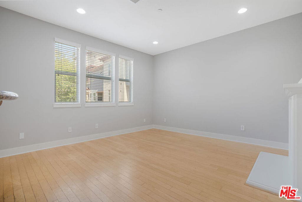 5800 Seawalk Drive, #7, Los Angeles, CA 90094