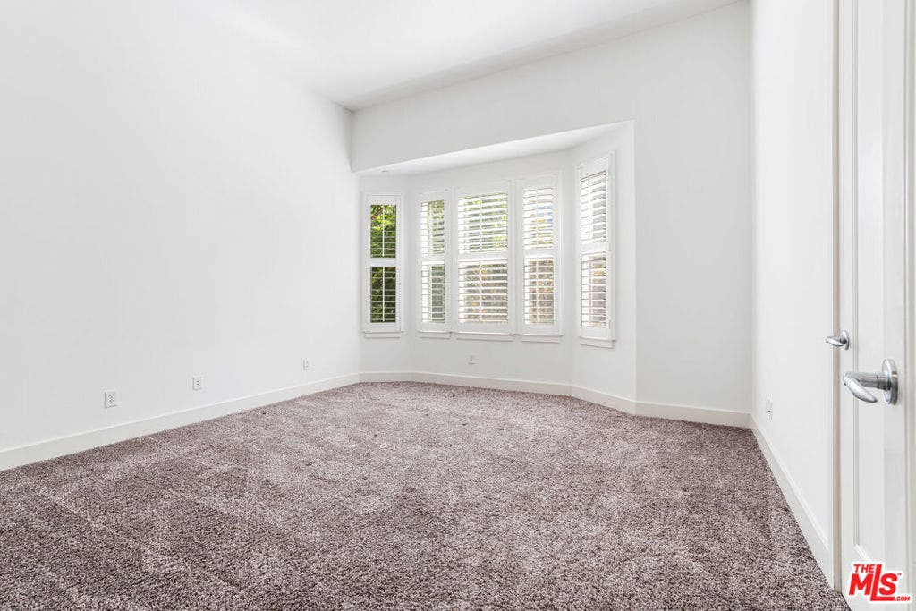5800 Seawalk Drive, #7, Los Angeles, CA 90094