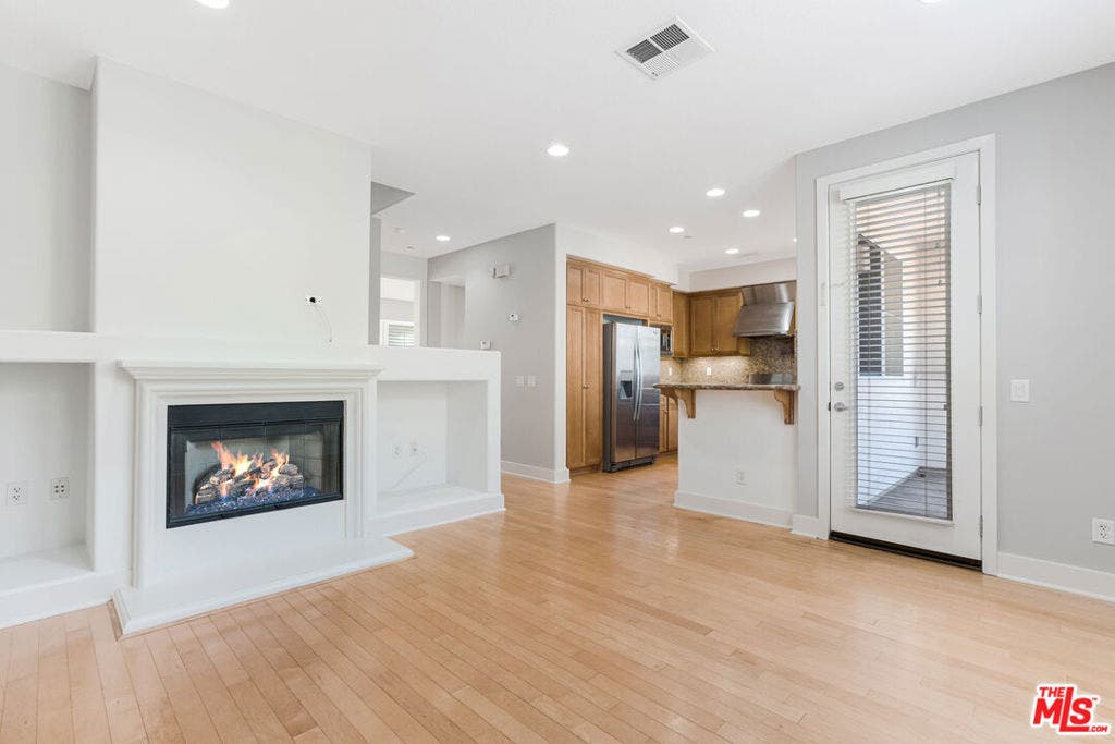 5800 Seawalk Drive, #7, Los Angeles, CA 90094