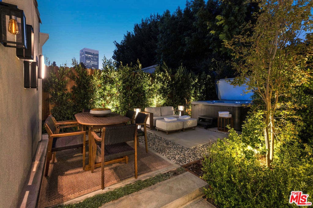 817 Masselin Avenue, Los Angeles, CA 90036 817 Masselin Avenue, Los Angeles, CA 90036