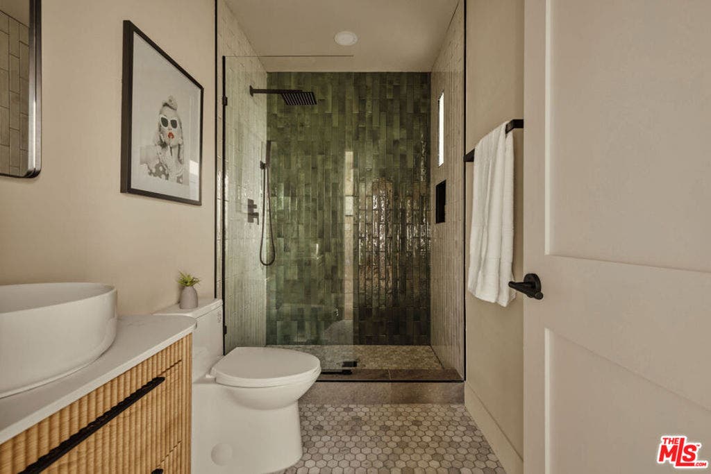 817 Masselin Avenue, Los Angeles, CA 90036 817 Masselin Avenue, Los Angeles, CA 90036