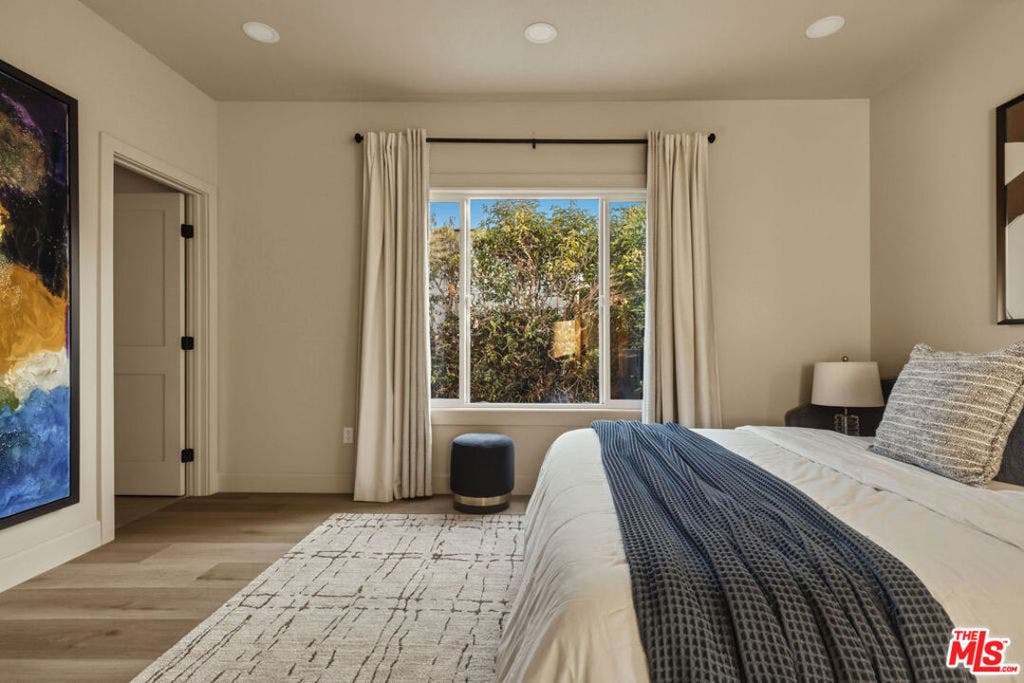 817 Masselin Avenue, Los Angeles, CA 90036 817 Masselin Avenue, Los Angeles, CA 90036