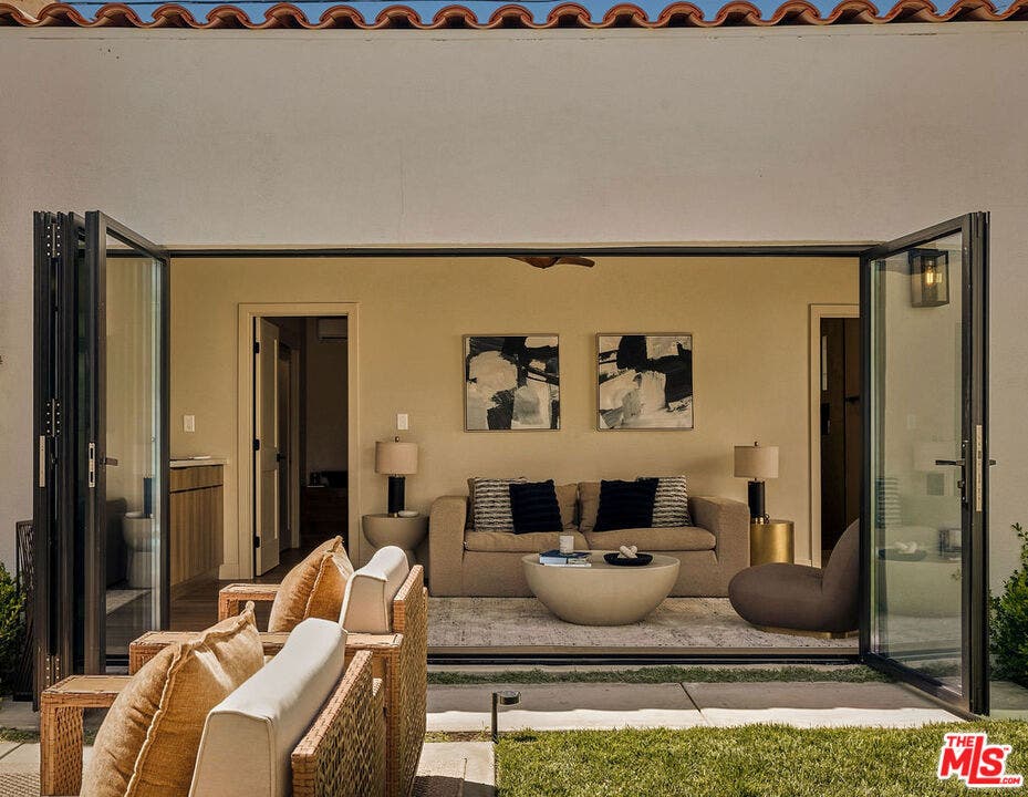 817 Masselin Avenue, Los Angeles, CA 90036 817 Masselin Avenue, Los Angeles, CA 90036