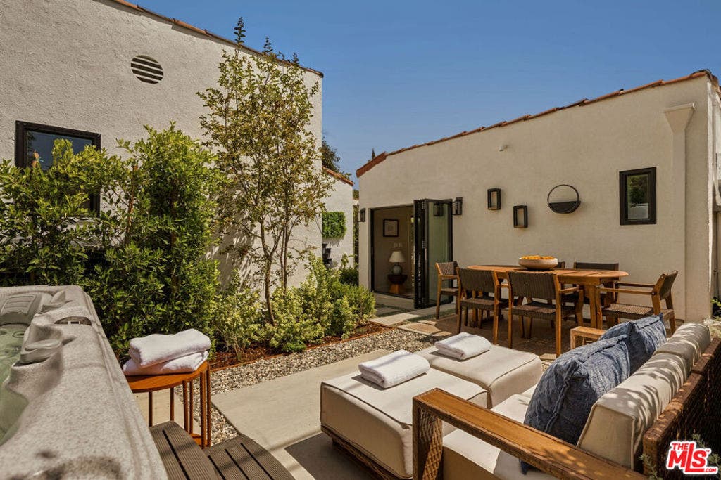 817 Masselin Avenue, Los Angeles, CA 90036 817 Masselin Avenue, Los Angeles, CA 90036