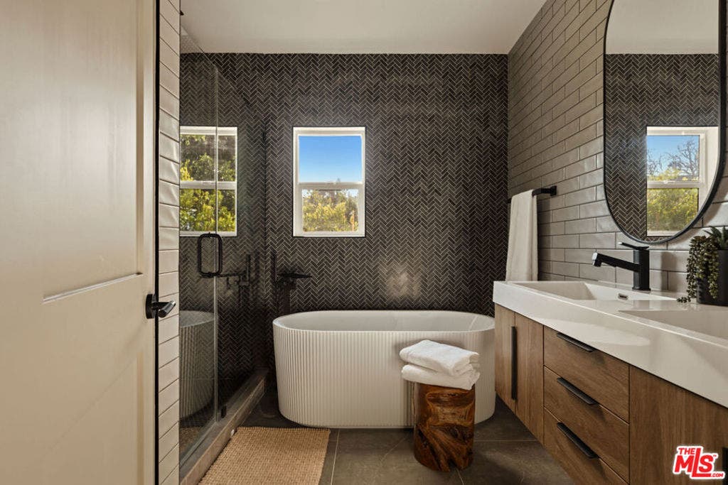 817 Masselin Avenue, Los Angeles, CA 90036 817 Masselin Avenue, Los Angeles, CA 90036