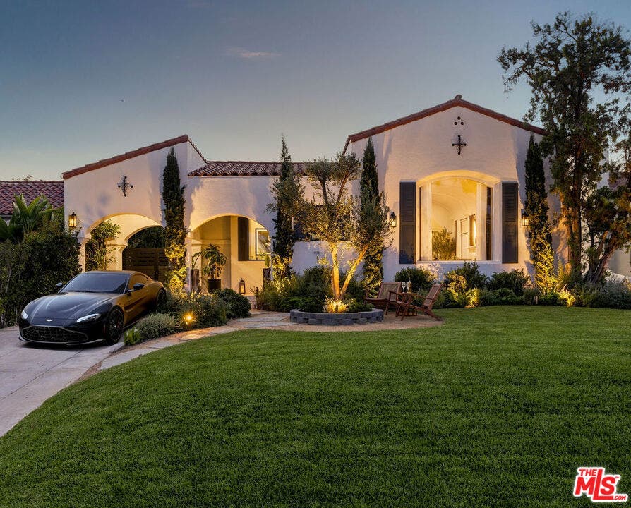 Property photo for 817 Masselin Avenue, Los Angeles, CA