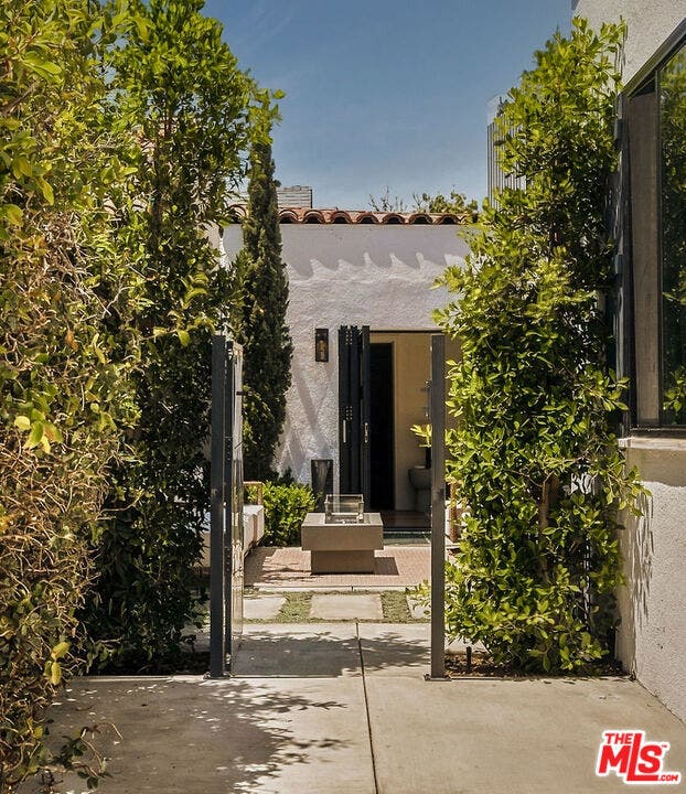 817 Masselin Avenue, Los Angeles, CA 90036 817 Masselin Avenue, Los Angeles, CA 90036