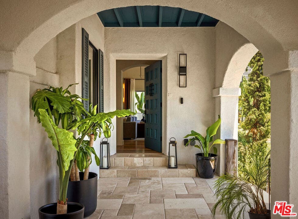 817 Masselin Avenue, Los Angeles, CA 90036 817 Masselin Avenue, Los Angeles, CA 90036
