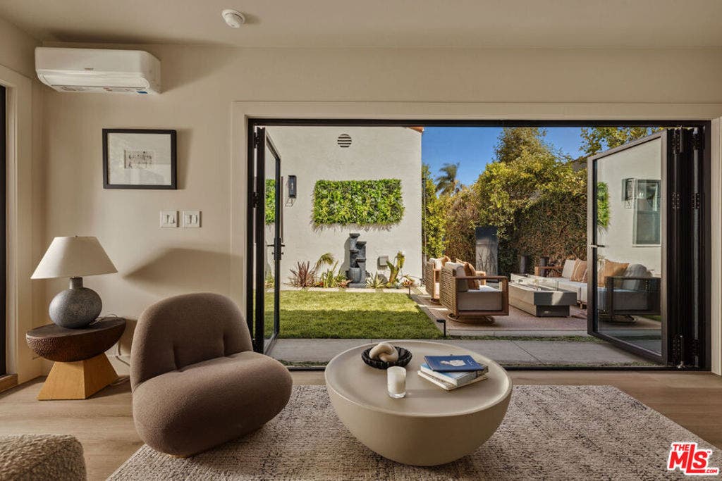 817 Masselin Avenue, Los Angeles, CA 90036 817 Masselin Avenue, Los Angeles, CA 90036