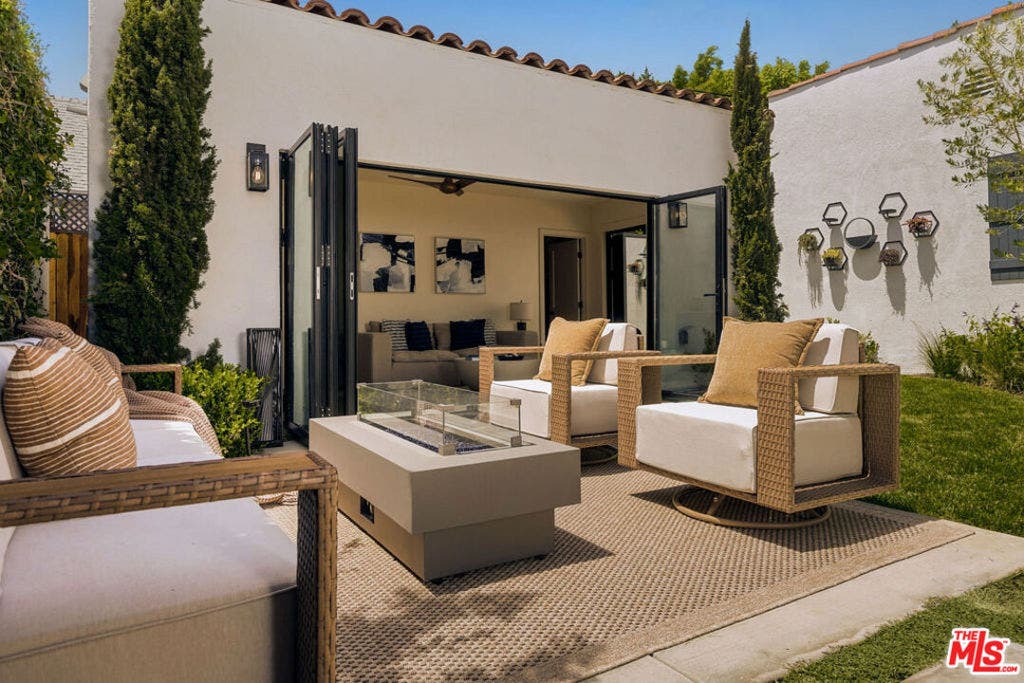 817 Masselin Avenue, Los Angeles, CA 90036 817 Masselin Avenue, Los Angeles, CA 90036