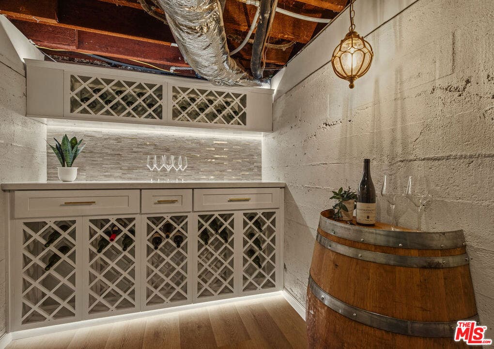 817 Masselin Avenue, Los Angeles, CA 90036 817 Masselin Avenue, Los Angeles, CA 90036