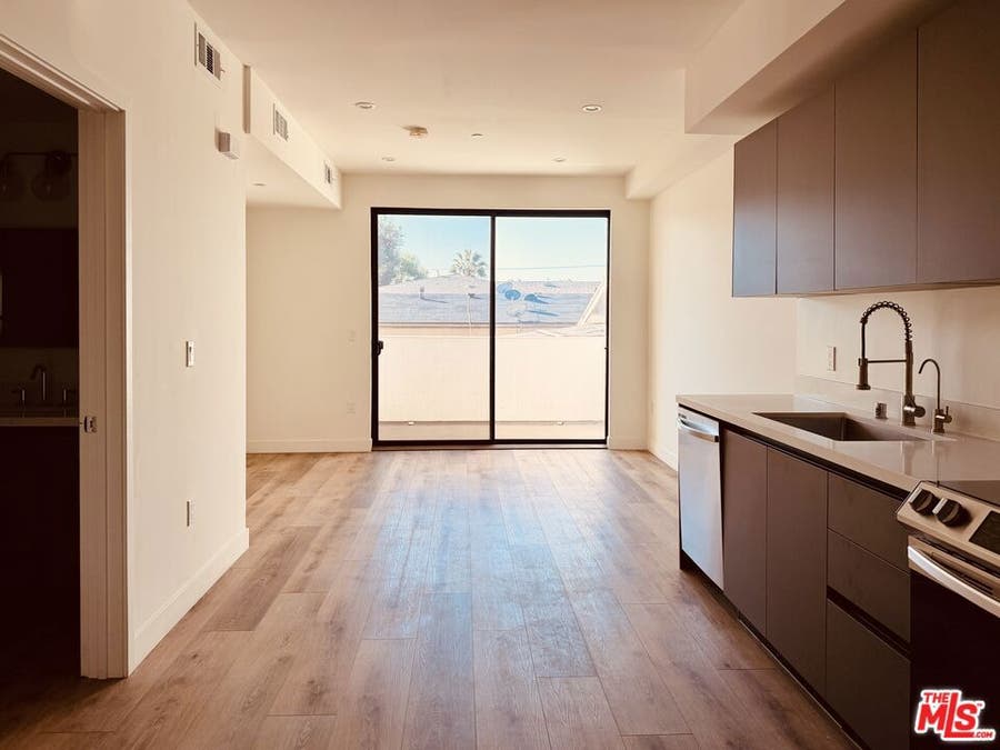 Property photo for 919 Harvard Boulevard, #301, Los Angeles, CA