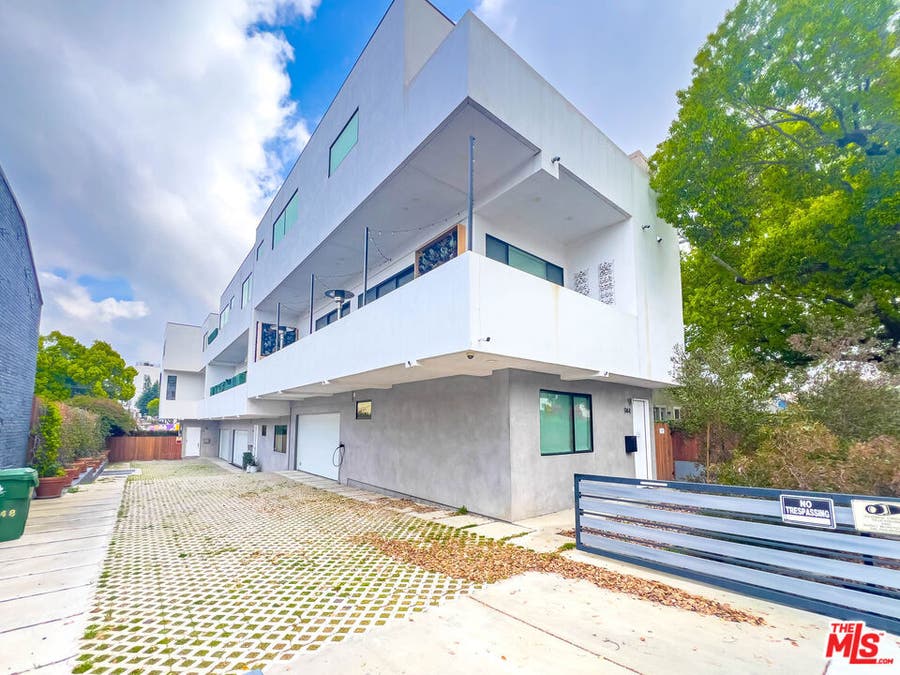 Property photo for 948 N Benton Way, Los Angeles, CA
