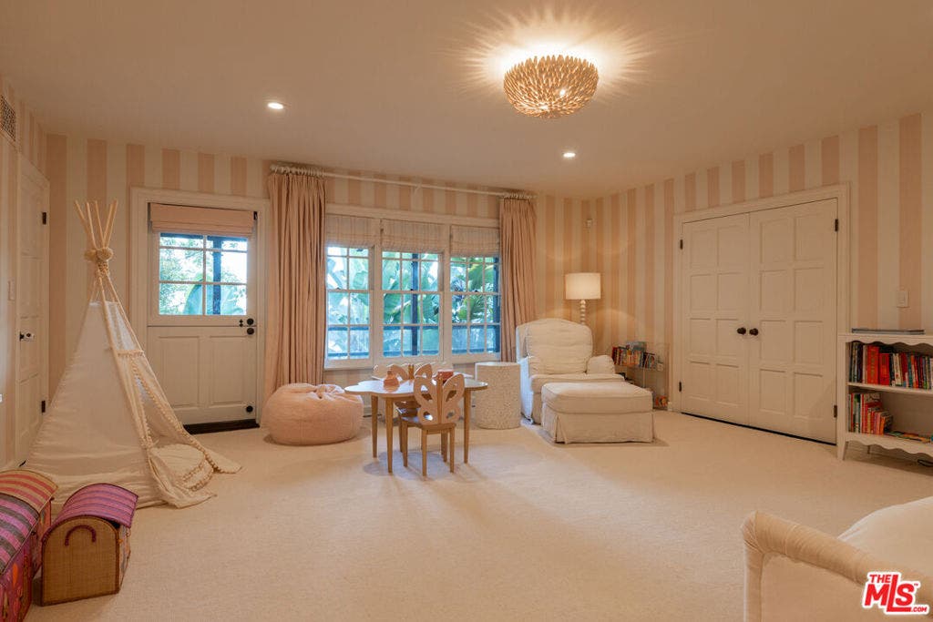 2809 Nichols Canyon Road, Los Angeles, CA 90046 2809 Nichols Canyon Road, Los Angeles, CA 90046