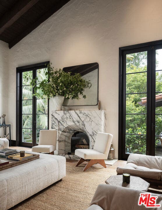 2809 Nichols Canyon Road, Los Angeles, CA 90046 2809 Nichols Canyon Road, Los Angeles, CA 90046