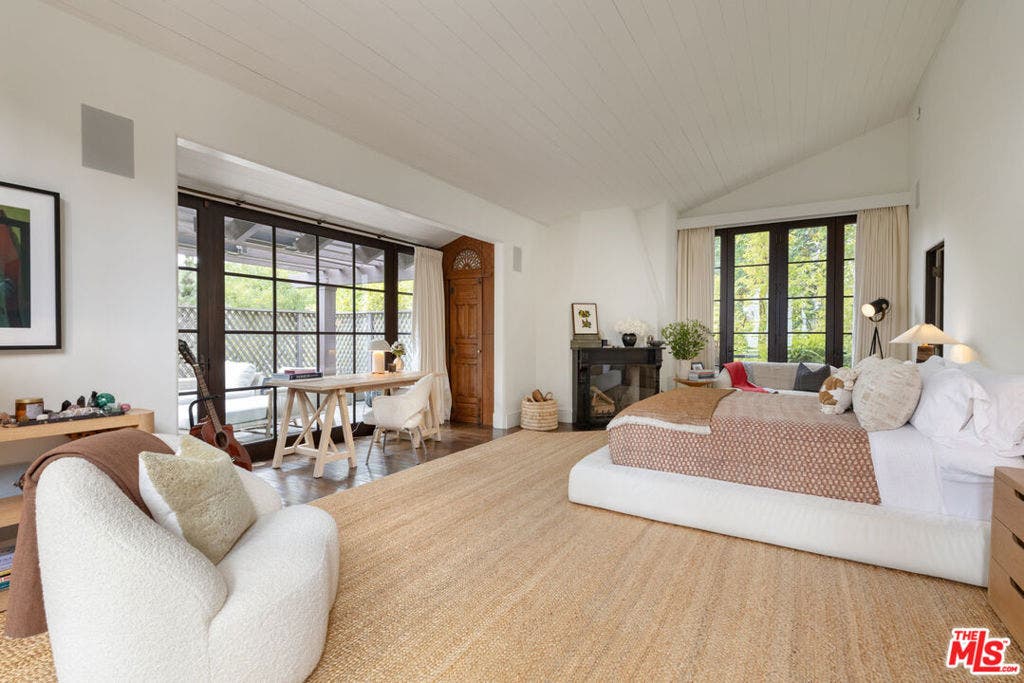 2809 Nichols Canyon Road, Los Angeles, CA 90046 2809 Nichols Canyon Road, Los Angeles, CA 90046