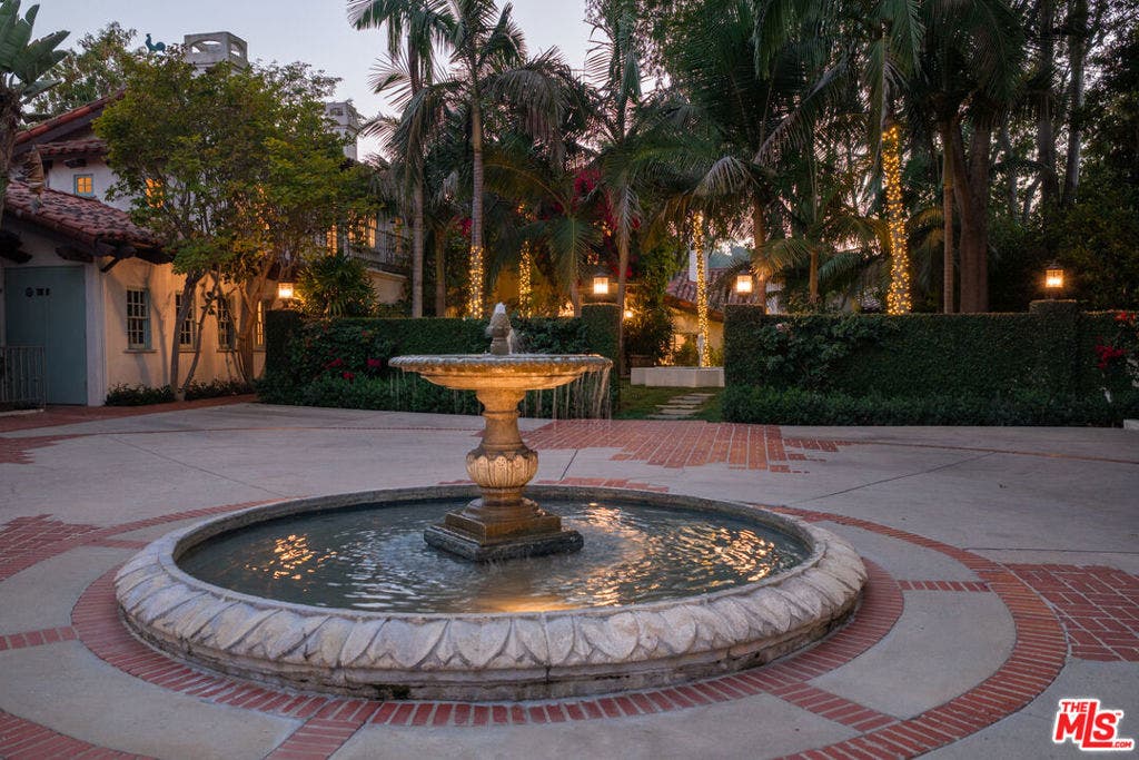 2809 Nichols Canyon Road, Los Angeles, CA 90046 2809 Nichols Canyon Road, Los Angeles, CA 90046