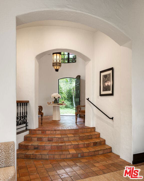 2809 Nichols Canyon Road, Los Angeles, CA 90046 2809 Nichols Canyon Road, Los Angeles, CA 90046