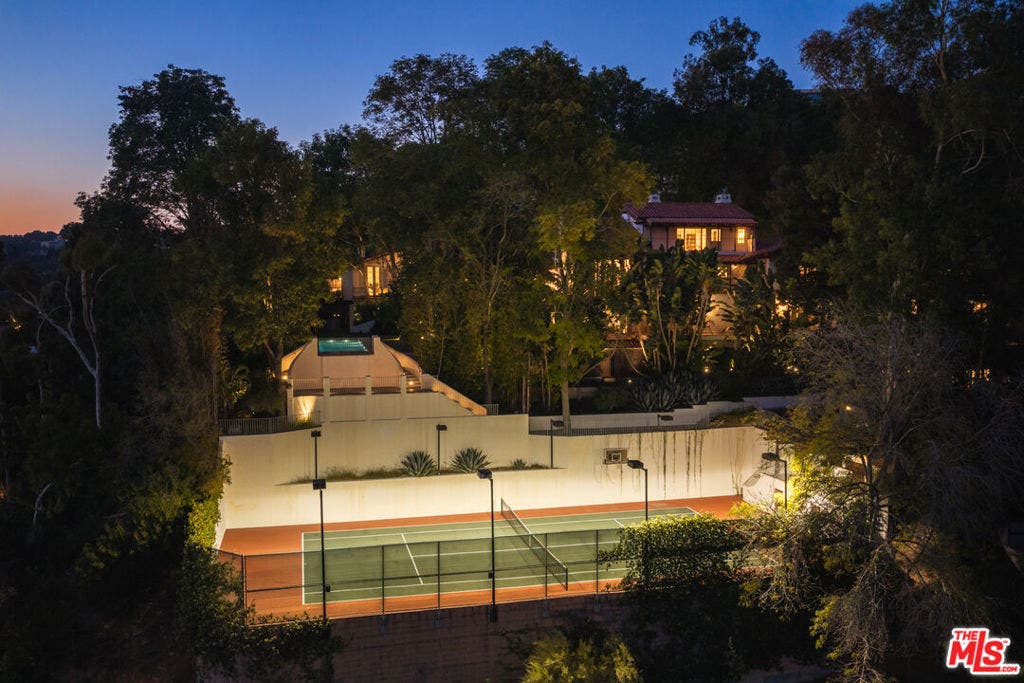 2809 Nichols Canyon Road, Los Angeles, CA 90046 2809 Nichols Canyon Road, Los Angeles, CA 90046