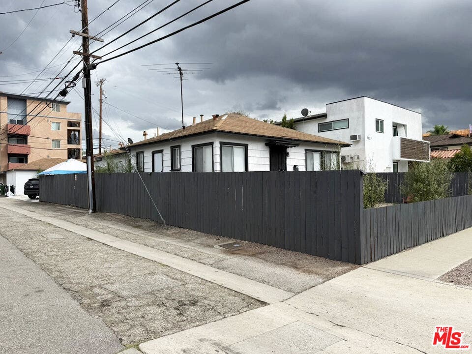 3820 Keystone Avenue, Culver City, CA 90232