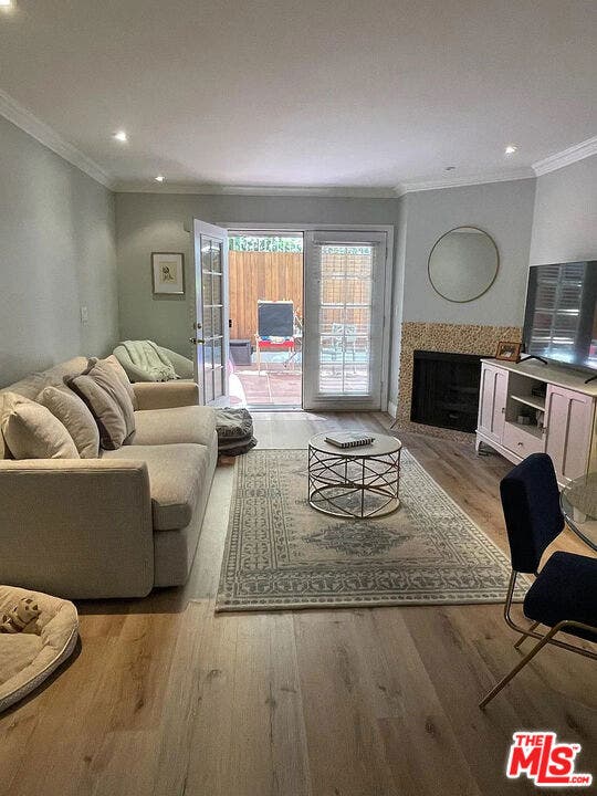 11630 Chenault Street, Los Angeles, CA 90049 11630 Chenault Street, Los Angeles, CA 90049